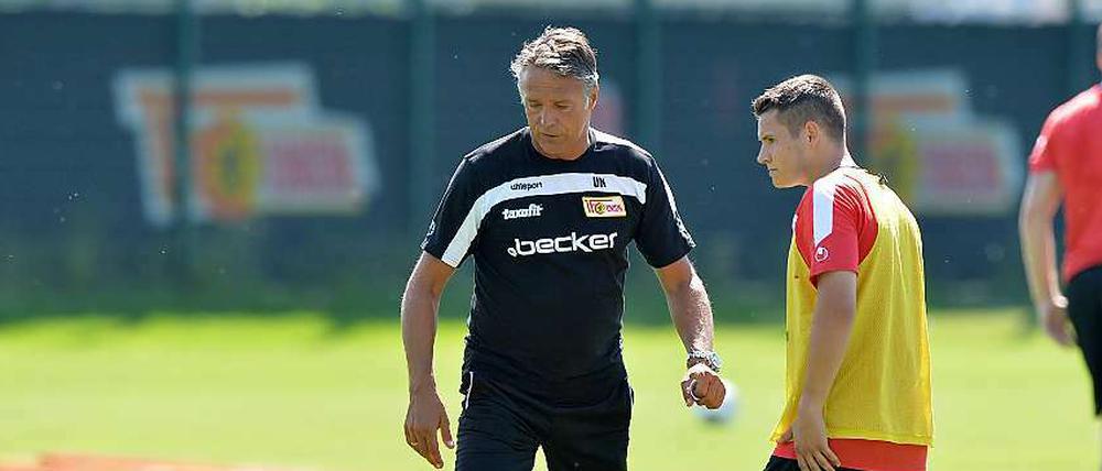 Christopher Quiring (r.) wird nicht verliehen und arbeitet weiter mit Trainer Uwe Neuhaus.