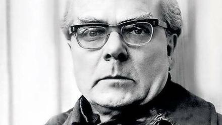 Ingrimm und Feinsinn. Arno Schmidt (1914 - 1979) gefiel sich in der Pose des Genies. In den 70er Jahren wurde er zur Kultfigur, seine Jünger pilgerten zu ihm ins Heidedorf Bargfeld. 