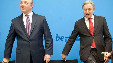 Jetzt aber: Heute wollen Frank Henkel und Klaus Wowereit (hier auf einem Archivbild) endlich mal wieder in Ruhe miteinander reden.