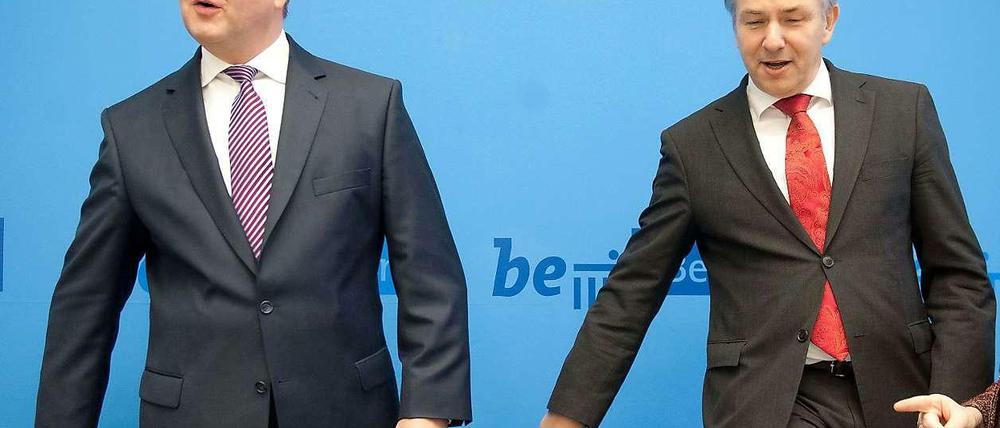 Jetzt aber: Heute wollen Frank Henkel und Klaus Wowereit (hier auf einem Archivbild) endlich mal wieder in Ruhe miteinander reden.