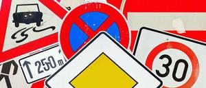 Schilderwald. Wer hat da noch den Überblick?