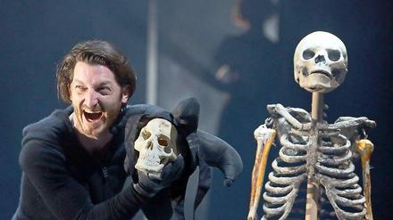 Erfolgreiches BE: Christopher Nell in Leander Haußmanns Hamlet, eine der jüngsten Premieren.