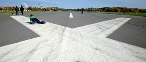 Mehr als 140.000 Berliner sind gegen die Bebauung des Tempelhofer Feldes. Zumindest haben so viele bereits das Volksbegehren unterzeichnet.