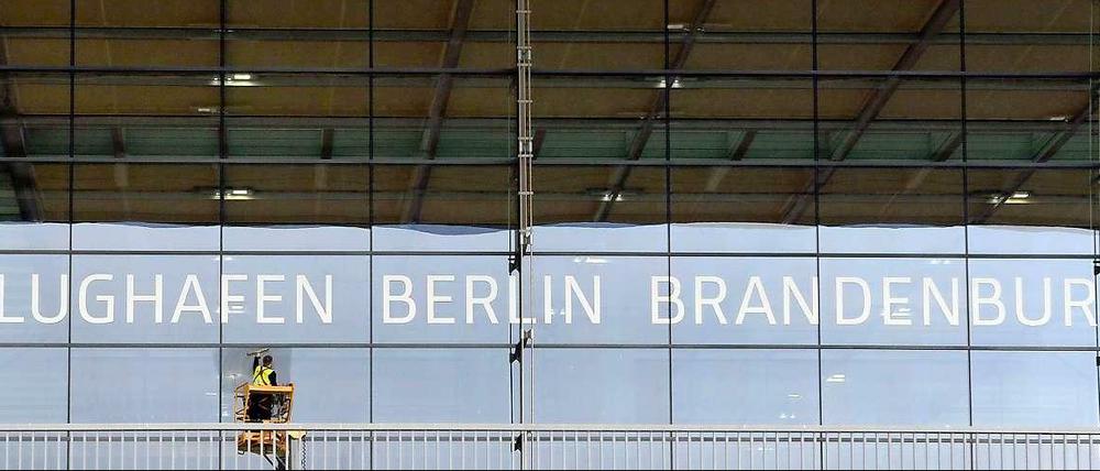Auf geht's: Am 1. Juli sollen die ersten Flugzeuge am Nordpier des BER starten und landen.