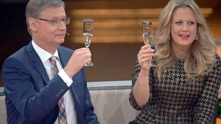 Prost! Günther Jauch darf demnächst auf seine Vertragsverlängerungen anstoßen, weniger Sendungen fürs gleiche Geld.