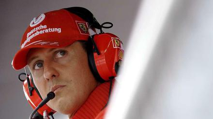 Michael Schumacher sucht die Öffentlichkeit nicht. Nach seiner Sportlerkarriere privatisierte er.