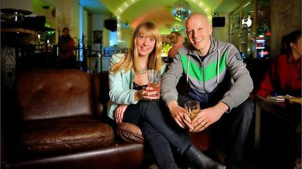 Die Kiez-Plauderer. Nadine Kleifges und Simon Akstinat.