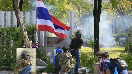 Mit allen Mitteln. Die Demonstranten wollen nächsten Woche Bangkok lahmlegen.