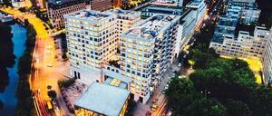 Und so soll's mal später aussehen: Diese Simulationen hingen an der Baustelle.