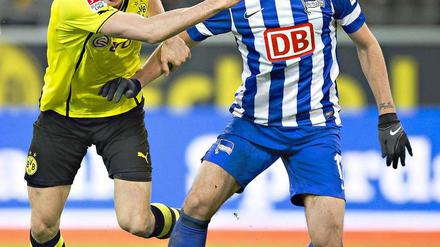 Eine Entscheidung des Herzens. Cigerci (r., mit Dortmunds Lewandowski). 