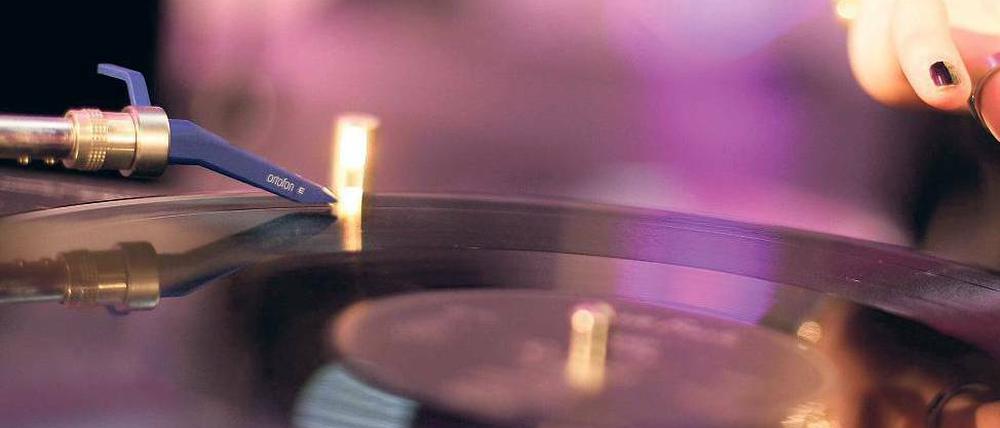 Mehr als Handwerk. Das Arbeitsgerät eines jeden DJs, der Plattenspieler.
