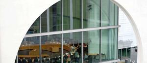 Der Sportausschuss ist kein Verteidigungsausschuss, in dem Geheimhaltung von Bedeutung wäre.