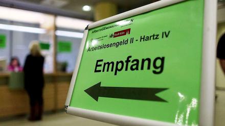 Das Arbeitslosengeld II wird auch an Menschen gezahlt, deren Lohn nicht zum Leben reicht.