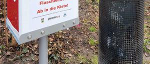 Geben und Nehmen. Eine Pfandflaschenbox im Lietzenseepark.