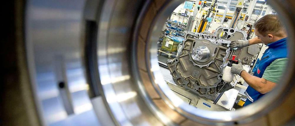 Seit dem Rezessionsjahr 2009 ist die deutsche Wirtschaft nicht mehr so schwach gewachsen wie 2013. Das Bruttoinlandsprodukt legte lediglich um 0,4 Prozent zu.