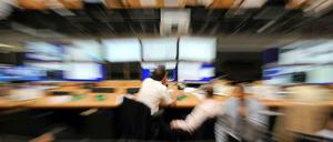 Wer besonders schnell ist an der Börse, kann besonders viel Geld verdienen. Der Hochfrequenzhandel ist dabei ein Instrument.