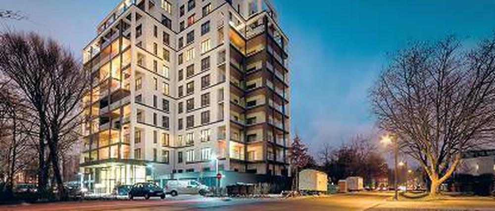 Alles „Spreegold“, was glänzt: Das zunächst entkernte und dann runderneuerte Hochhaus.