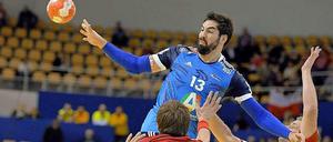 Obenauf gegen Russland: Frankreichs Weltklassehandballer Nikola Karabatic.