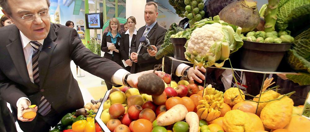 Der neue Landwirtschaftsminister Hans-Peter Friedrich (CSU) hatte schon einen Tag früher die Rüben und Limetten auf der Messe inspiziert.