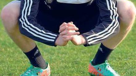 Bete und arbeite. Kevin de Bruyne bei seinem ersten Training in Wolfsburg. Foto: dpa