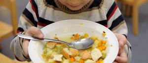 Meine Suppe esse ich. Die Eltern der JFK Schule wollen, dass auch ihren Kindern das essen weiterhin schmeckt. 