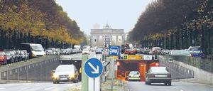 2010 ging’s um eine unterirdische Idee. Der ADAC schlug vor, das Brandenburger Tor im Tunnel zu unterqueren.