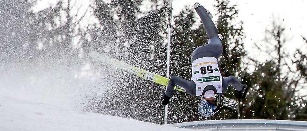 Glück im Unglück. Skispringer Thomas Morgenstern stürzte am Kulm spektakulär, hat das Krankenhaus inzwischen aber wieder verlassen können.
