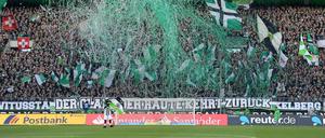 Schön bunt. Fußballfans sind keine homogene Masse. 