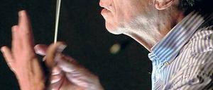 Humanist am Pult. Abbado bei einer Probe zu „Fidelio“ in Madrid, 2008. Foto: dpa