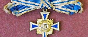 Auszeichnung für Frauen in der NS-Zeit: Mutterkreuz in Gold
