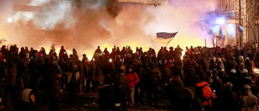 Kiew brennt: Mehrere Tote, Hunderte Verletzte - die Ukraine gleitet ins Chaos.