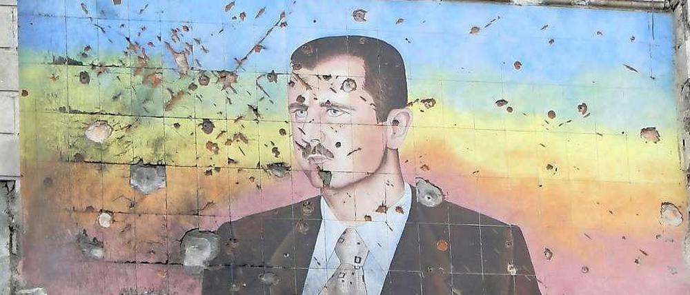 Der Außenminister der Assad-Regierung und Ahmad Jarba, Präsident der Syrischen Nationalen Koalition, machten sich auf der Friedenskonferenz gegenseitig für das Blutvergießen verantwortlich.