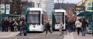 Kein schöner Zug. Die Potsdamer Variobahnen könnten entgleisen - deshalb müssen sie im Depot bleiben.