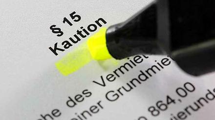 Bei einer Mietkautionsversicherung muss die Kaution nicht auf einen Schlag entrichtet werden. Dennoch raten Mieter- und Eigentümerverbände oft davon ab.