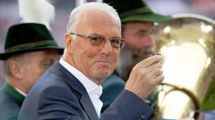 Prost. Franz Beckenbauer kann machen, was er will. Dem Kaiser nimmt seit 1990 niemand mehr etwas übel.