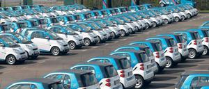Groß mit Kleinwagen. In Berlin ist „Car-2-Go“ mit 1200 Autos Marktführer vor „Drive-Now“ mit 890 Fahrzeugen. 