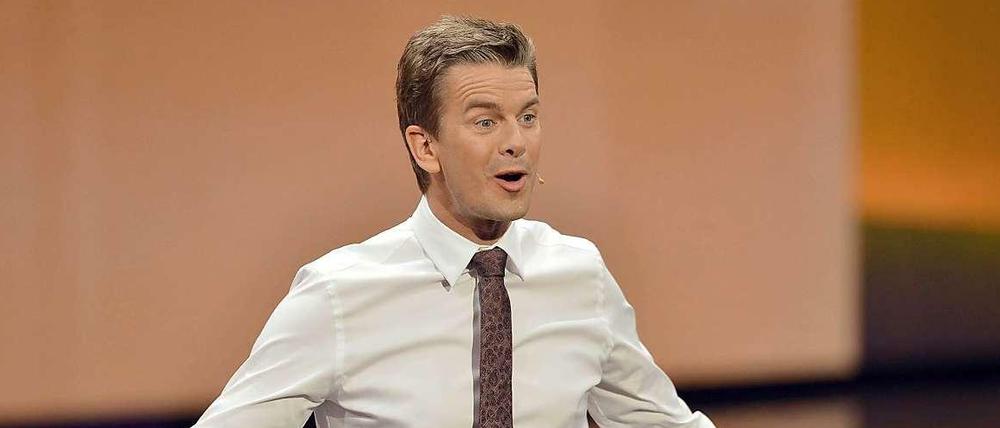 Ich bin noch da. Markus Lanz spielte bei „Wetten, dass..?“ mehrfach auf die Online-Petition gegen seine Talkshow an.