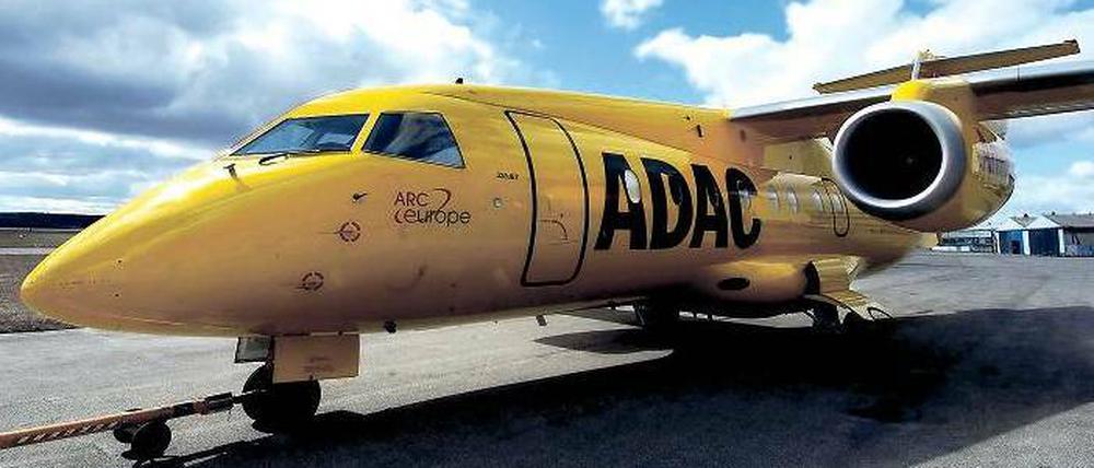 Privatreise im Ambulanz-Jet. Die fliegenden Intensivstationen des Autoclubs dienen eigentlich dem weltweiten Patiententransport. Foto: dpa