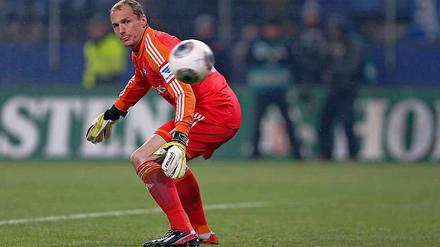 Wenn's nicht läuft, dann aber richtig. HSV-Torhüter Jaroslav Drobny machte beim 0:2 keine glückliche Figur.