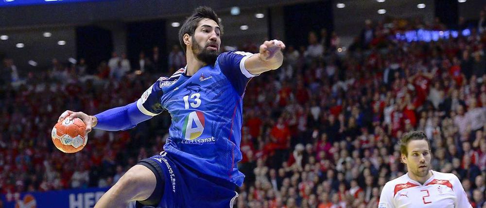 Nikola Karabatic fliegt mit Frankreich zum EM-Titel.