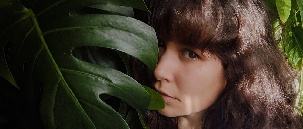 Die Schriftstellerin und Bloggerin Jasmin Schreiber, 33