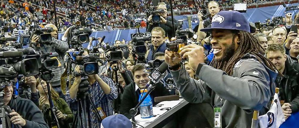 Trashtalk, bitte. Seattles Superstar Richard Sherman machte seinem Ruf als Großmaul vor dem Super Bowl alle Ehre. Er lästerte über Denvers Spielmacher Peyton Manning. 
