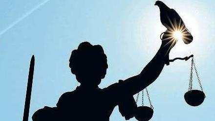 Der Kampf ums Recht: Für den Gang zum Anwalt zahlt der Staat eine Beratungshilfe, für die Klage vor Gericht eine Prozesskostenhilfe.