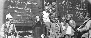Reproduktion einer deutschen Postkarte aus dem ersten Weltkrieg.