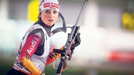 Blick zurück. Für die 36 Jahre alte Andrea Henkel rückt das Ende der Karriere näher. Foto: Imago