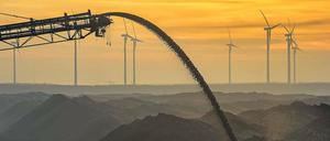 Kohle statt Windkraft: Rund acht Prozent mehr Strom als 2012 hat Vattenfall im vergangenen Jahr mit Braunkohle produziert. Foto: Imago