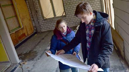 Die rechte Hand vom Architekten. Jonas Baier macht eine Ausbildung zum Bauzeichner. Auch auf der Baustelle ist er Ansprechpartner.