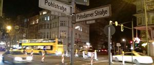 In Berlin Mitte, Potsdamer Straße Ecke Pohlstraße, hat sich die Straße abgesenkt. Folge: Wochenlange Umleitung.