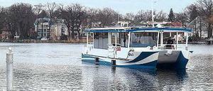 Dieses baugleiche Modell ist auf der Linie F 12 unterwegs.