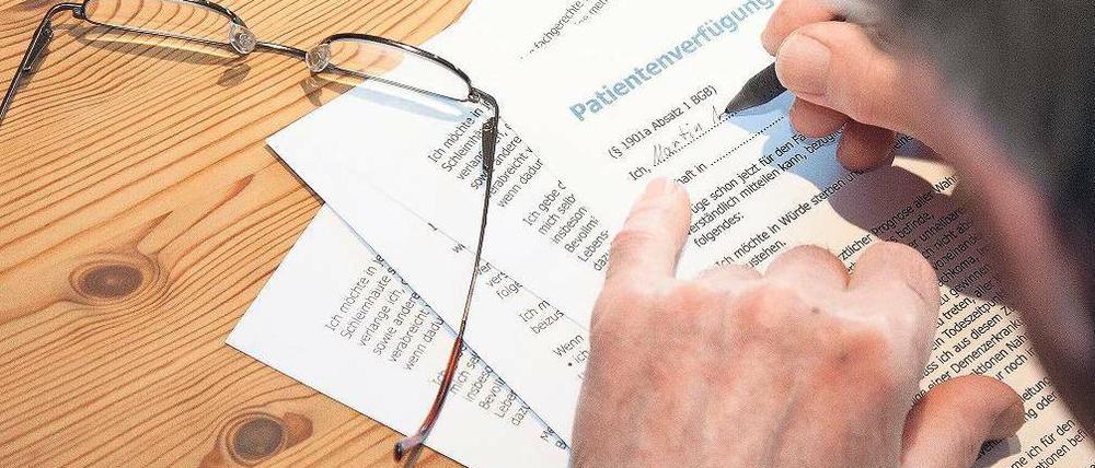 Vorbereitet. Mit einer Patientenverfügung kann jeder klar regeln, welche Behandlung er möchte - und welche nicht.
